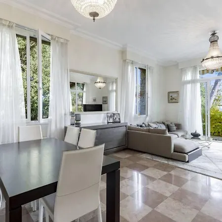 Villa Villa avec une piscine au début du Cap d'Antibes